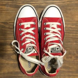 Women’s size 7 Converse